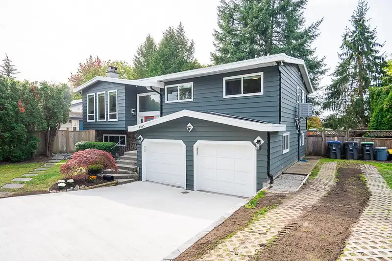 6243 171 STREET - photo 3 of 35