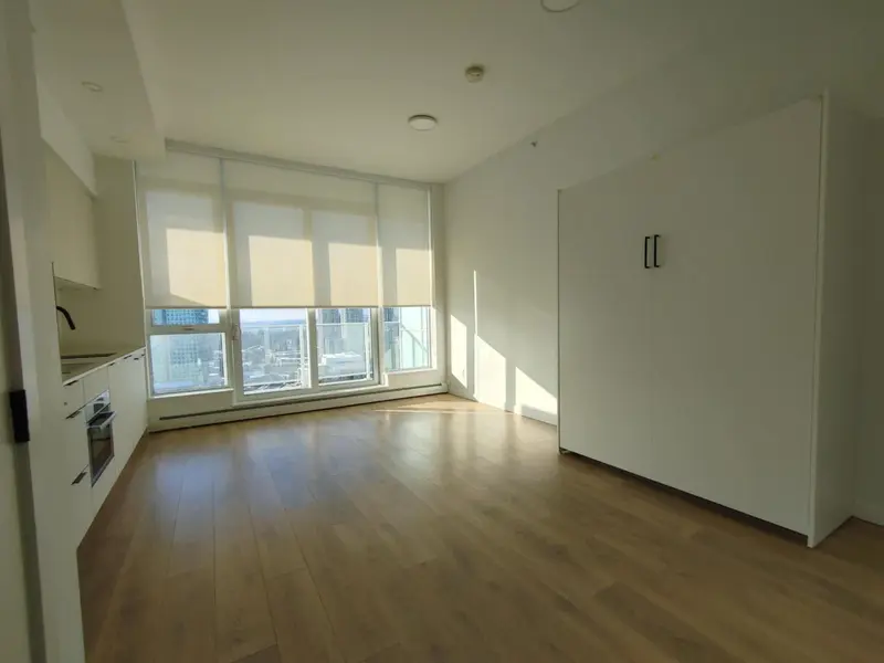 3009 13685 102 AVENUE - photo 2 of 7