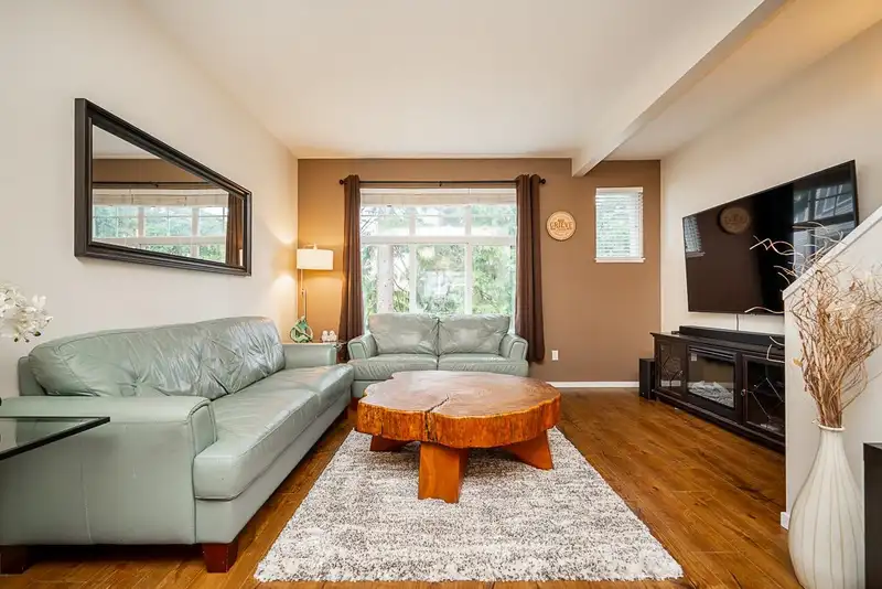 94 5858 142 STREET - photo 3 of 37