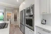 196 16488 64 AVENUE - thumbnail 10
