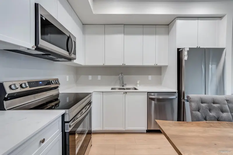 204 14778 106 AVENUE - photo 3 of 15