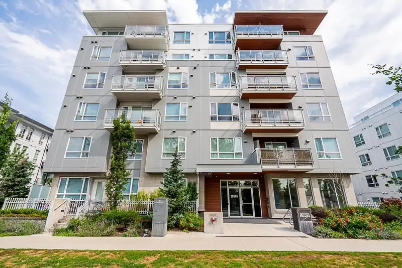 513 13963 105 BOULEVARD - photo 1 of 39