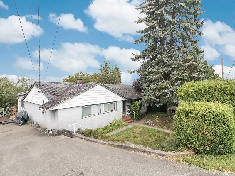 10363 125 STREET - photo 2 of 40