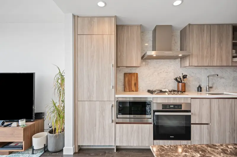 1501 1768 COOK STREET - photo 2 of 16