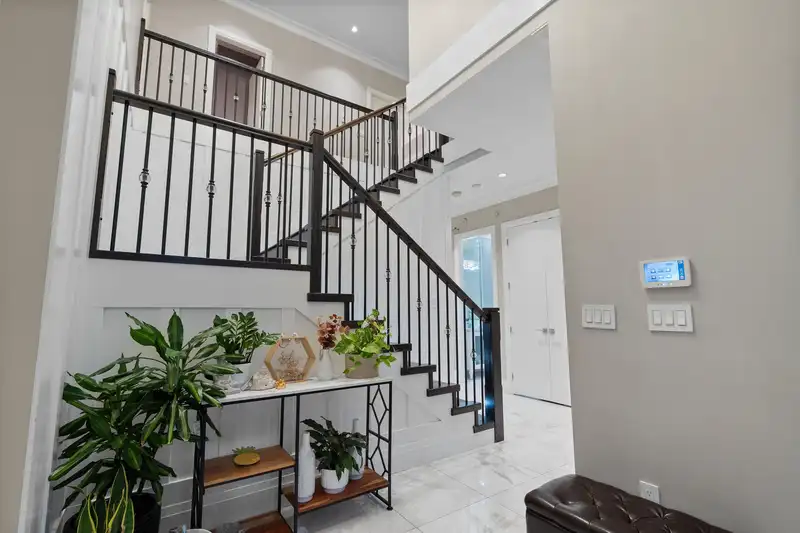 6648 134 STREET - photo 3 of 27