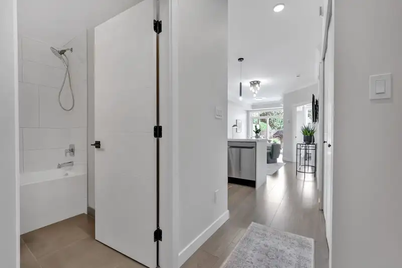 328 12109 223 STREET - photo 2 of 25