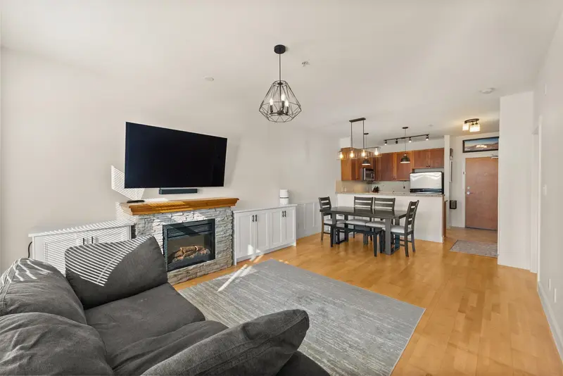 311 4280 MONCTON STREET - photo 1 of 25