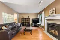 21 16016 82 AVENUE - thumbnail 4