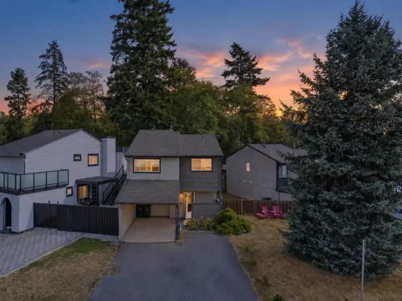 7674 125 STREET - photo 1 of 25