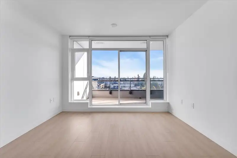 1212 13675 107A AVENUE - photo 3 of 15
