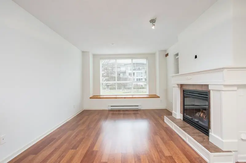 212 12633 NO. 2 ROAD - photo 2 of 25