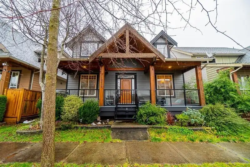 19281 69 AVENUE - photo 1 of 35
