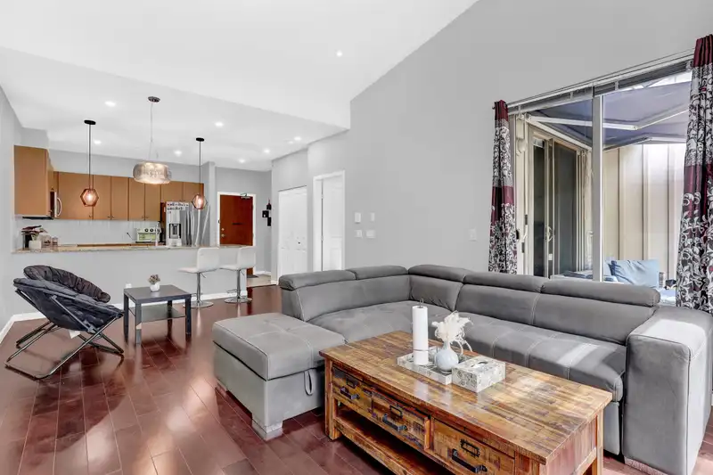 420 15385 101A AVENUE - photo 4 of 26