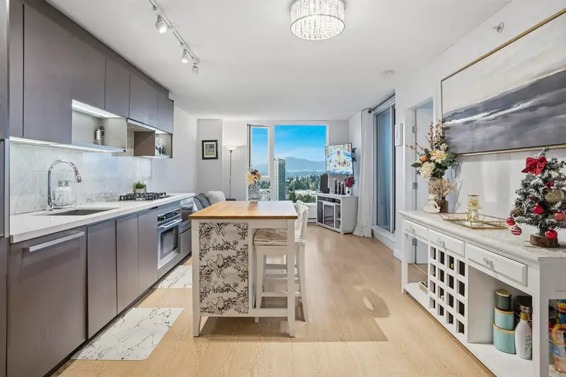 3312 13750 100 AVENUE - photo 1 of 25