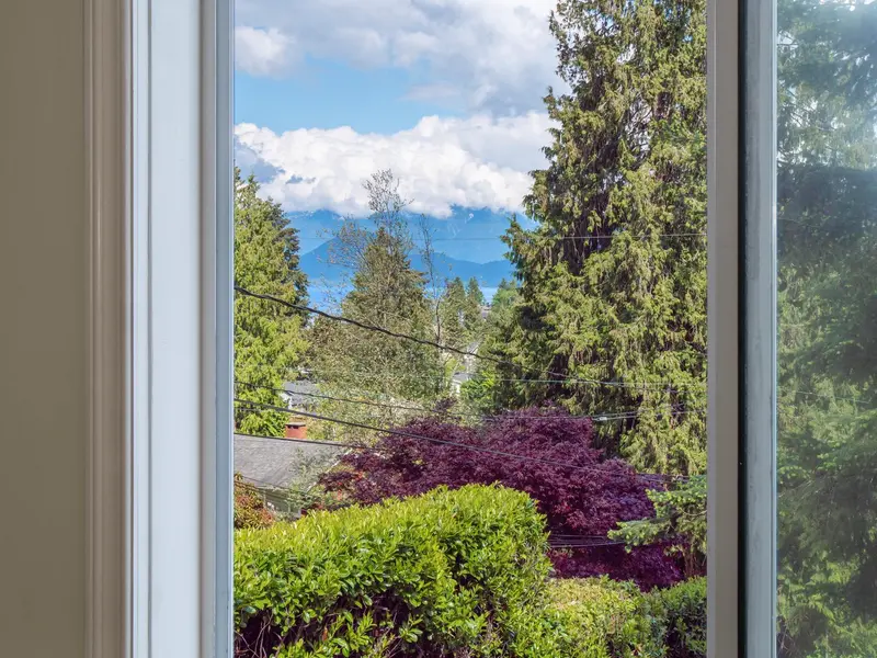 642 GOWER POINT ROAD - photo 2 of 25