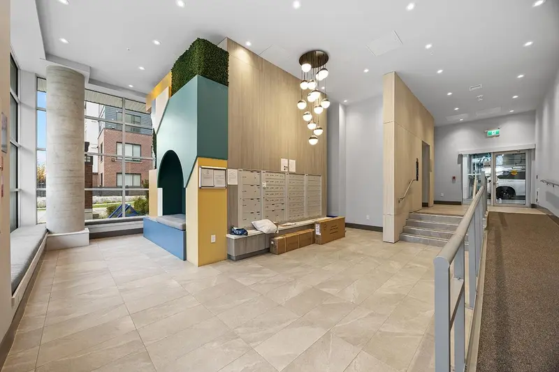 506 7920 206 STREET - photo 4 of 19