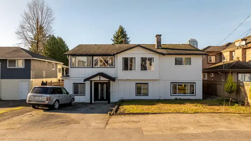 7923 122A STREET - photo 1 of 25