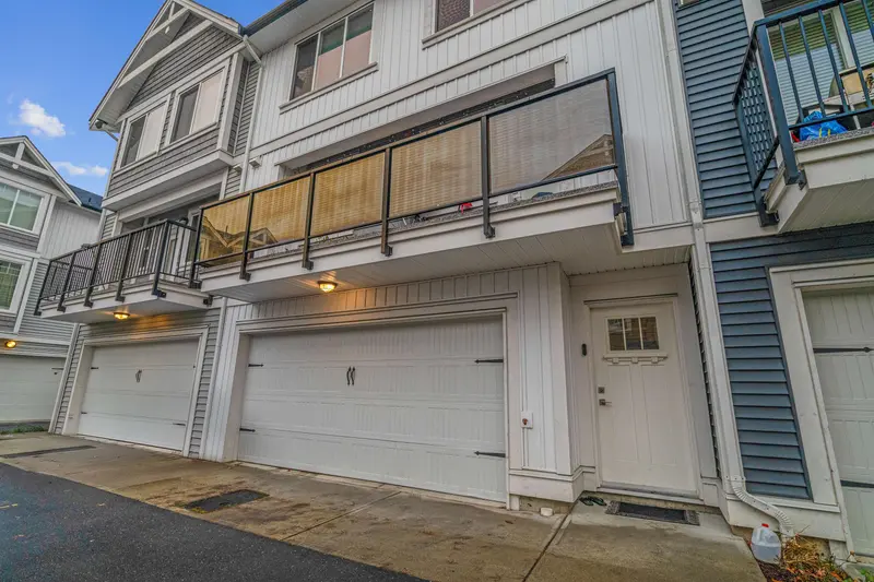 2 32035 MT WADDINGTON AVENUE - photo 2 of 25