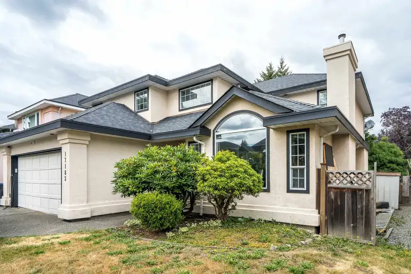 17163 102 AVENUE - photo 3 of 25