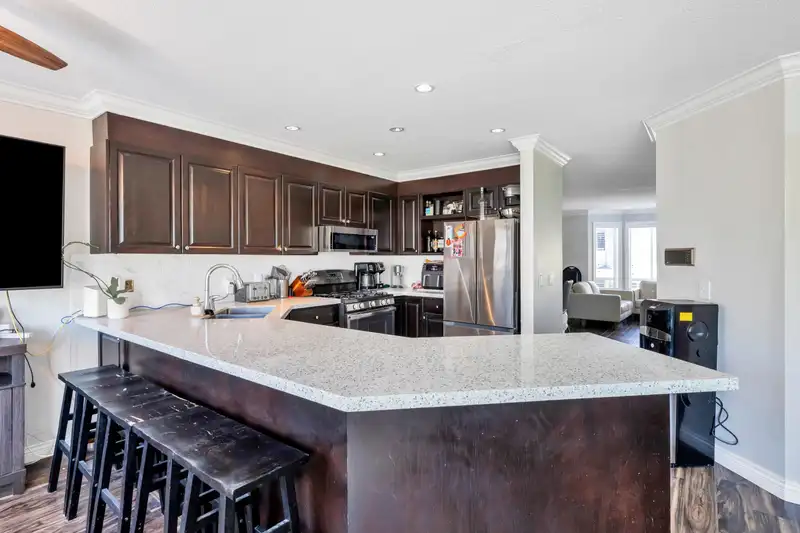 97 7955 122 STREET - photo 4 of 25