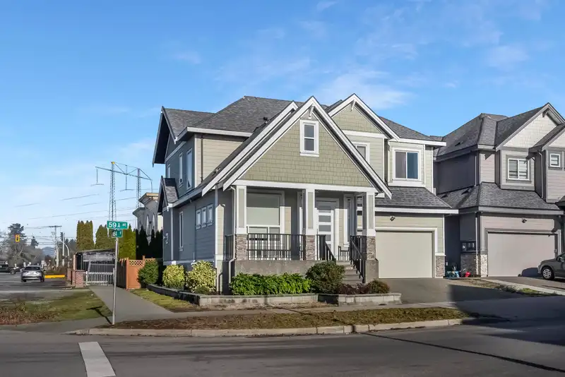 18407 59A AVENUE - photo 2 of 40