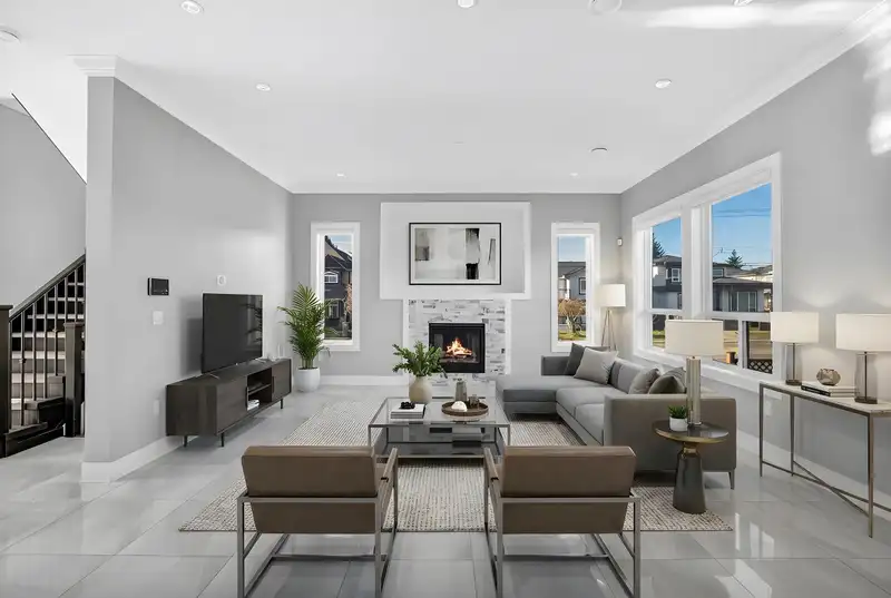 18407 59A AVENUE - photo 3 of 40
