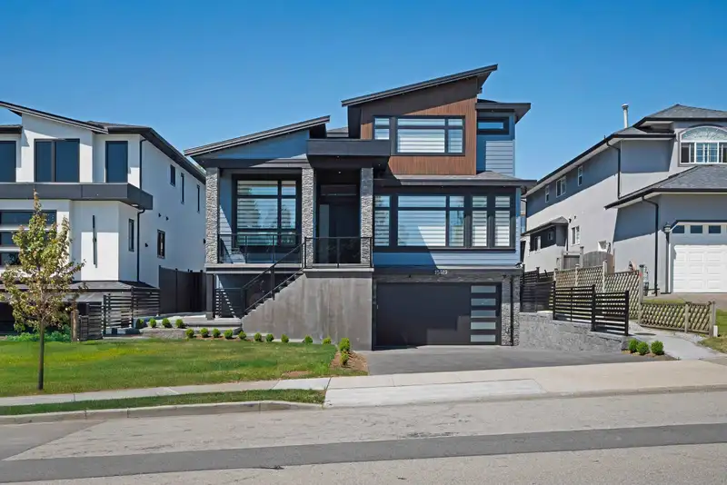 15419 82 AVENUE - photo 1 of 1