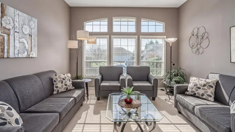 2977 SOUTHERN CRESCENT - photo 3 of 25