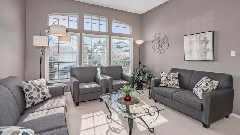 2977 SOUTHERN CRESCENT - photo 4 of 25