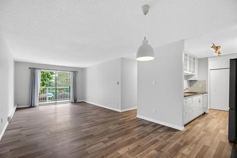 203 12890 17 AVENUE - photo 4 of 25