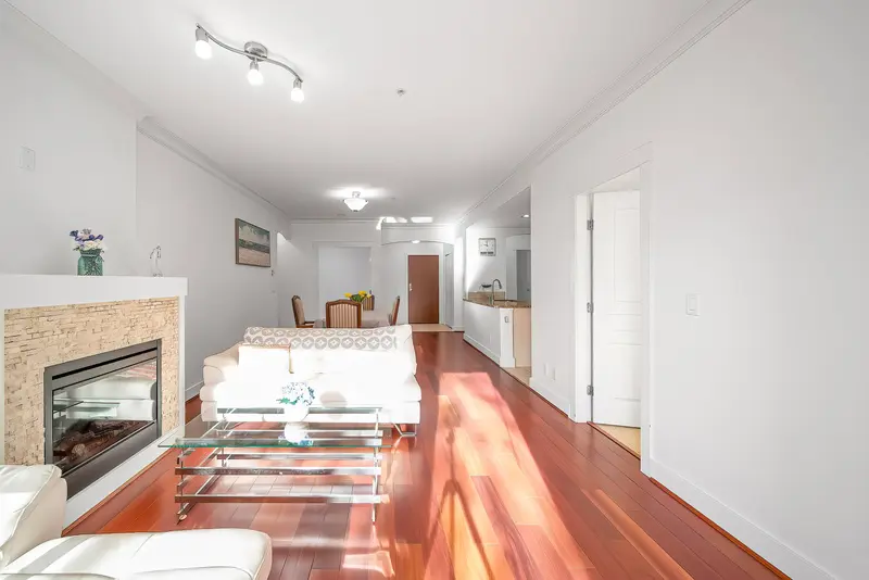 212 6333 LARKIN DRIVE - photo 4 of 25