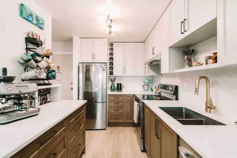 110 15150 108 AVENUE - photo 1 of 40