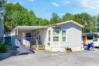 26 8266 KING GEORGE BOULEVARD - thumbnail 1