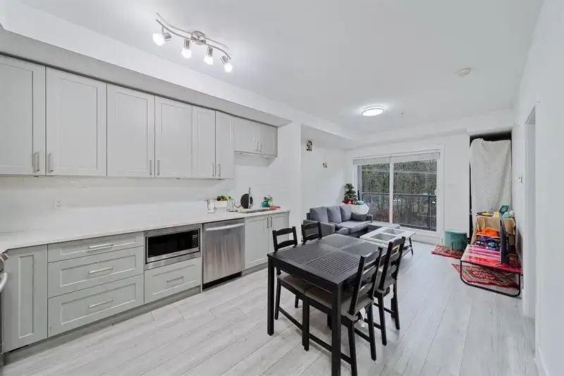 402 9689 140 STREET - photo 2 of 24