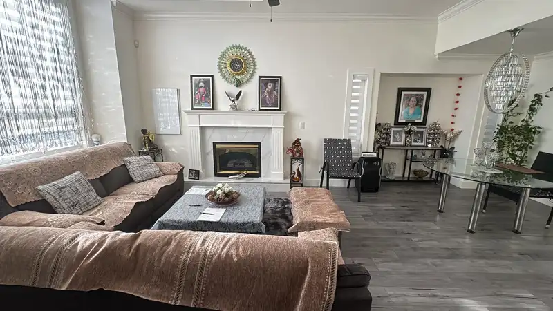 6340 125A STREET - photo 2 of 15