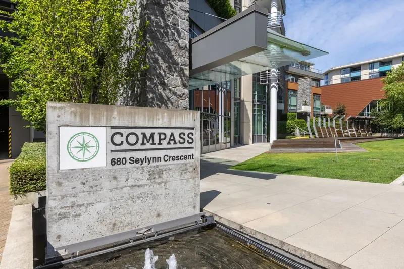 2104 680 SEYLYNN CRESCENT - photo 2 of 25