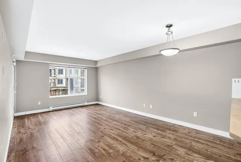 201 45559 YALE ROAD - photo 2 of 25