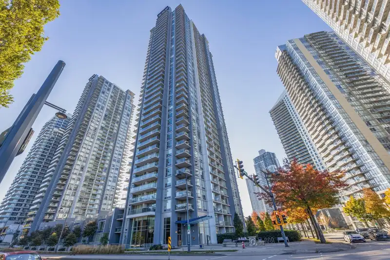 1809 13696 100 AVENUE - photo 1 of 26