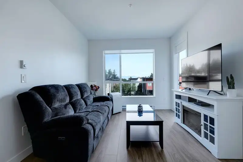 301 18811 72 AVENUE - photo 3 of 25