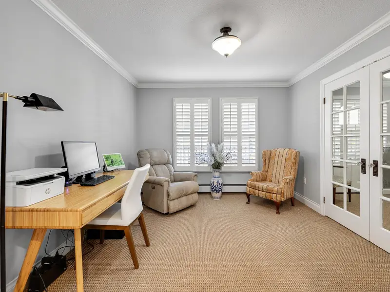 21004 43 AVENUE - photo 3 of 25