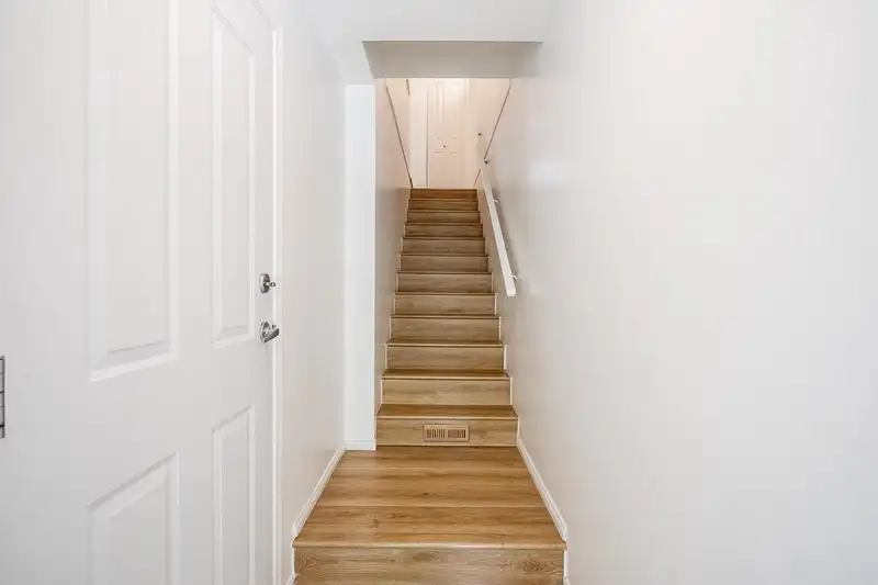112 8775 161 STREET - photo 4 of 37