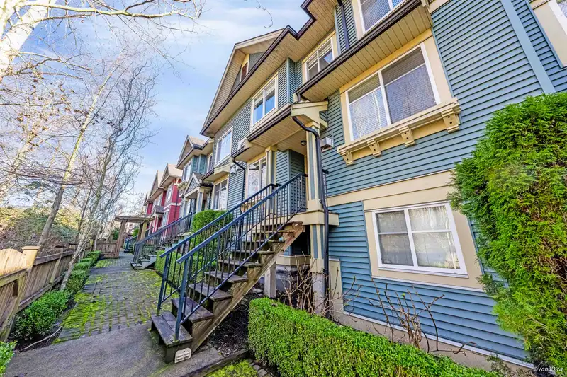31 6635 192 STREET - photo 2 of 34
