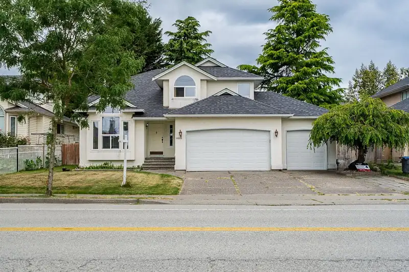 16089 80 AVENUE - photo 1 of 37