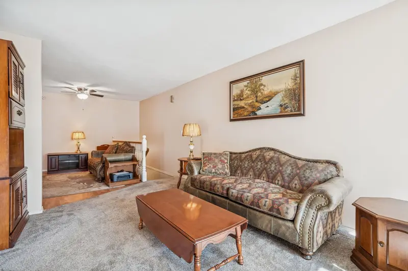 402 11726 225 STREET - photo 2 of 25