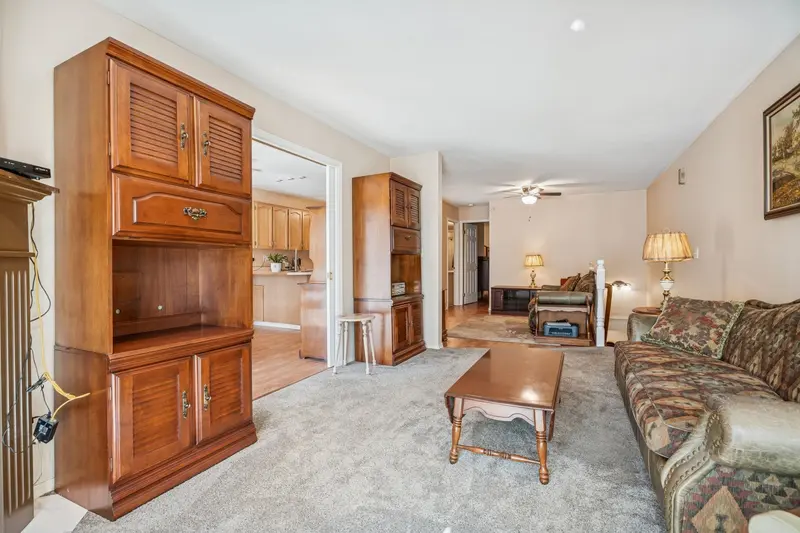 402 11726 225 STREET - photo 4 of 25