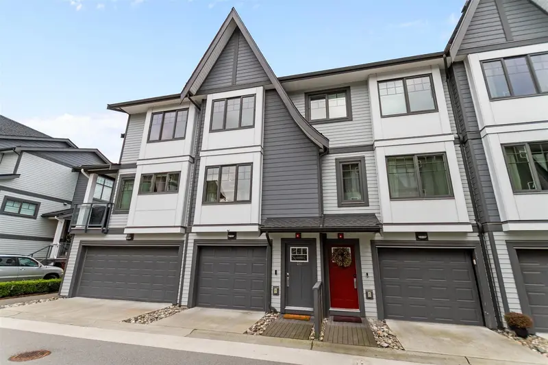 202 19451 SUTTON AVENUE - photo 1 of 25