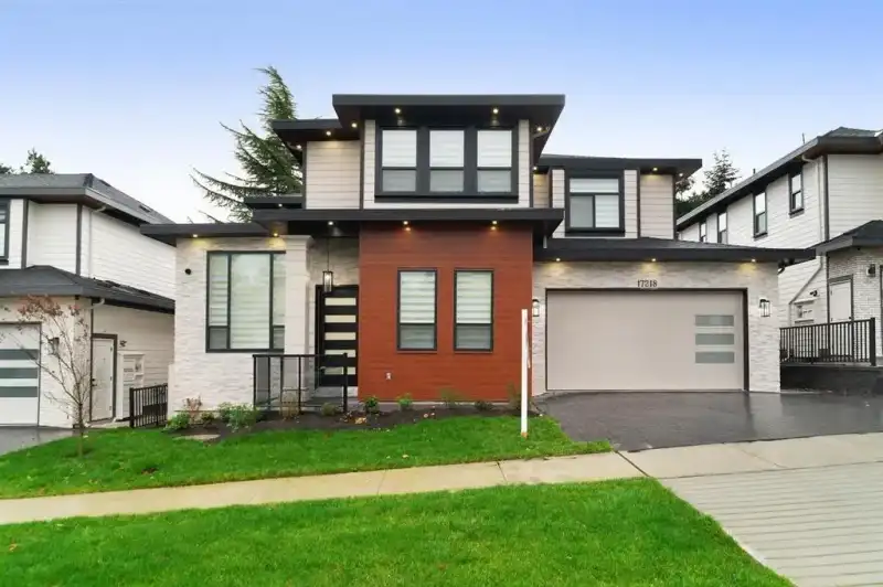 17218 59 AVENUE - photo 1 of 1