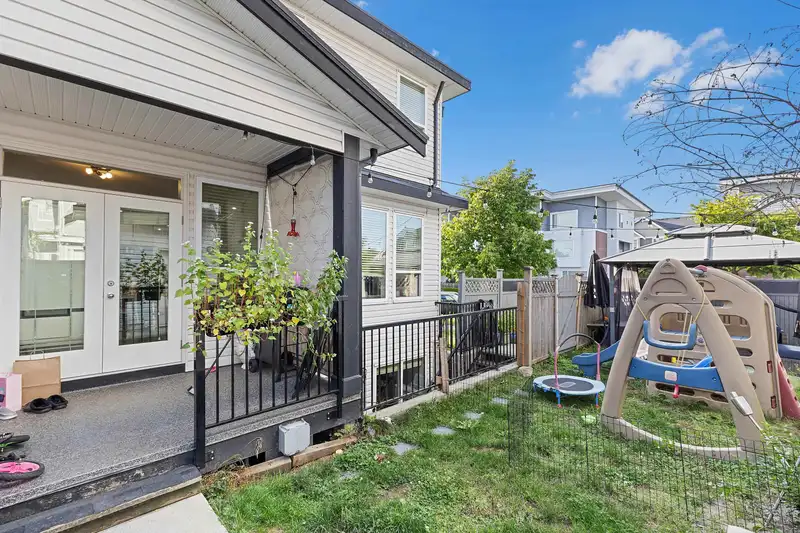 7292 195A STREET - photo 2 of 28