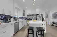 7292 195A STREET - thumbnail 4