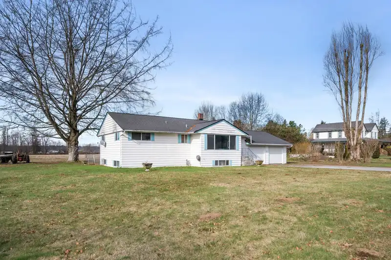 8509 188 STREET - photo 2 of 39